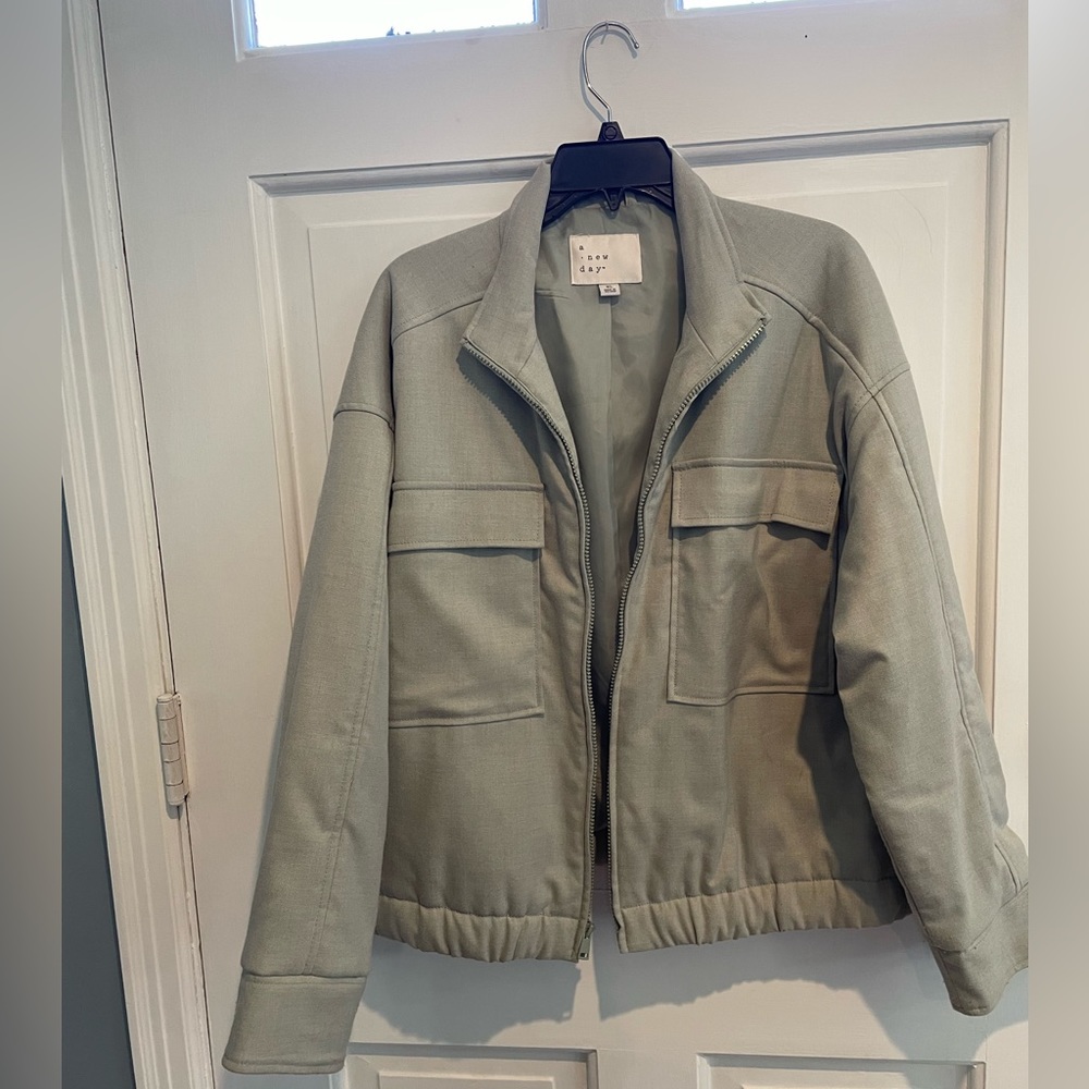 Brand new lovely sage jacket Members Only vibes !